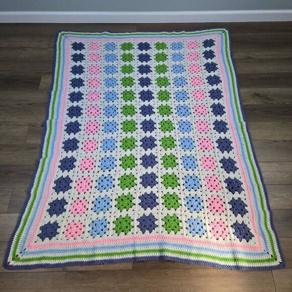 Granny Square Crochet Blanket Multicolor Baby Throw Afghan Handmade Geometric VT - Picture 1 of 5